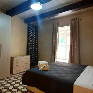 Casa vacanze Lucia Townhouse, La Valletta